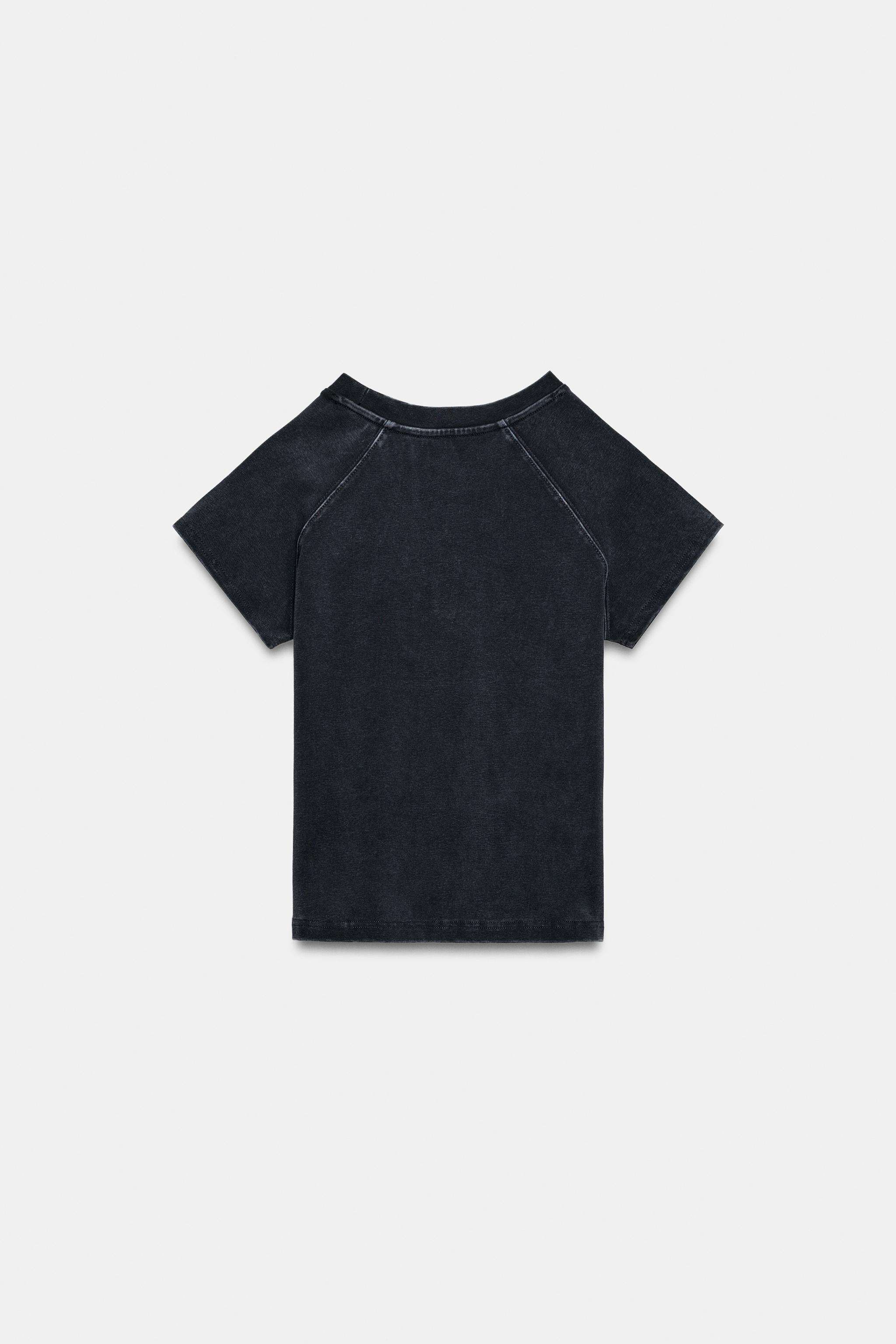 T-SHIRT EFFET DÉLAVÉ CLOUS